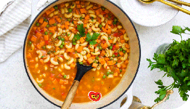 طرز تهیه سوپ ماکارونی متفاوت برای مهمانی