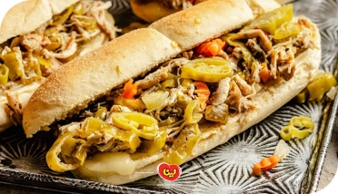 طرز تهیه ساندویچ مرغ بندری؛ با طعم و عطر بی‌نظیر