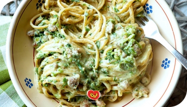 طرز تهیه پاستا خامه‌ای با کرفس برای تعطیلات نوروز